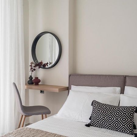 Aelia Seaside Luxury Suites Nea Karvali Exteriör bild