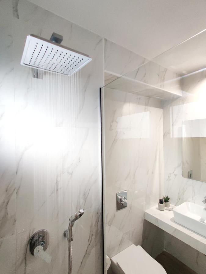 Aelia Seaside Luxury Suites Nea Karvali Exteriör bild