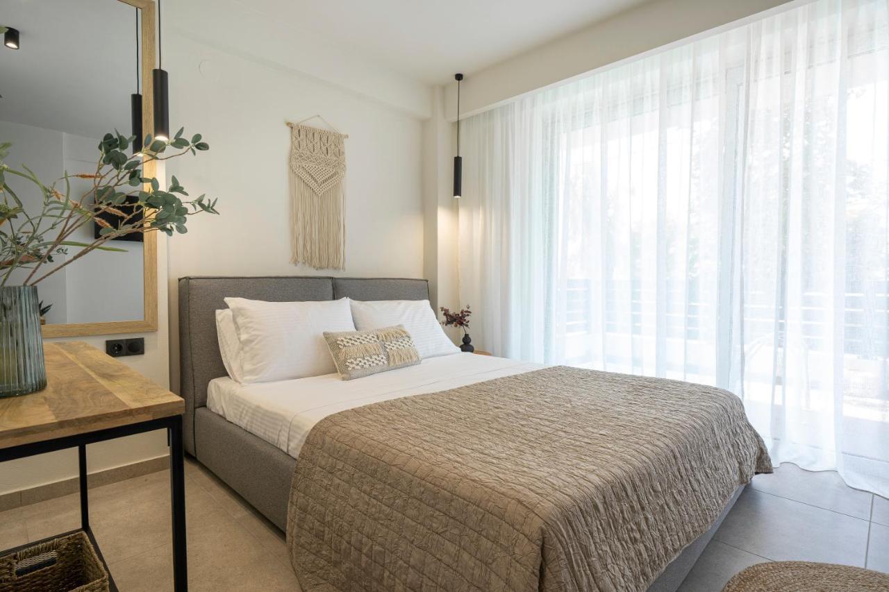 Aelia Seaside Luxury Suites Nea Karvali Exteriör bild