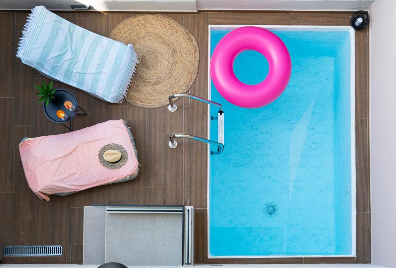 Aelia Seaside Luxury Suites Nea Karvali Exteriör bild