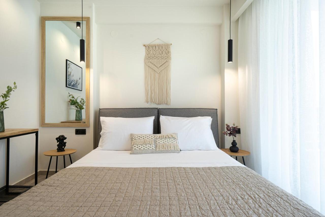 Aelia Seaside Luxury Suites Nea Karvali Exteriör bild