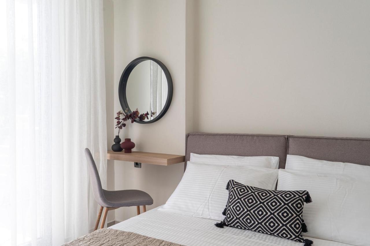 Aelia Seaside Luxury Suites Nea Karvali Exteriör bild