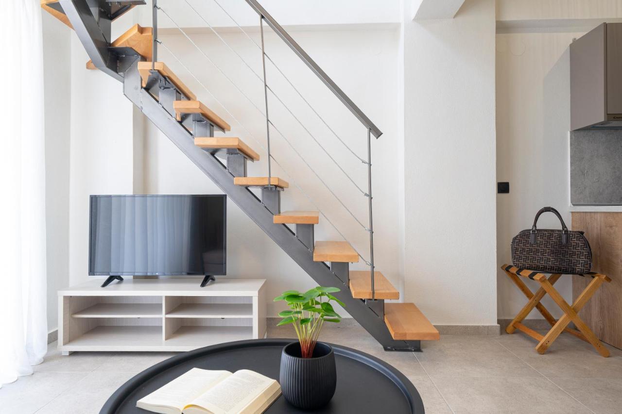 Aelia Seaside Luxury Suites Nea Karvali Exteriör bild