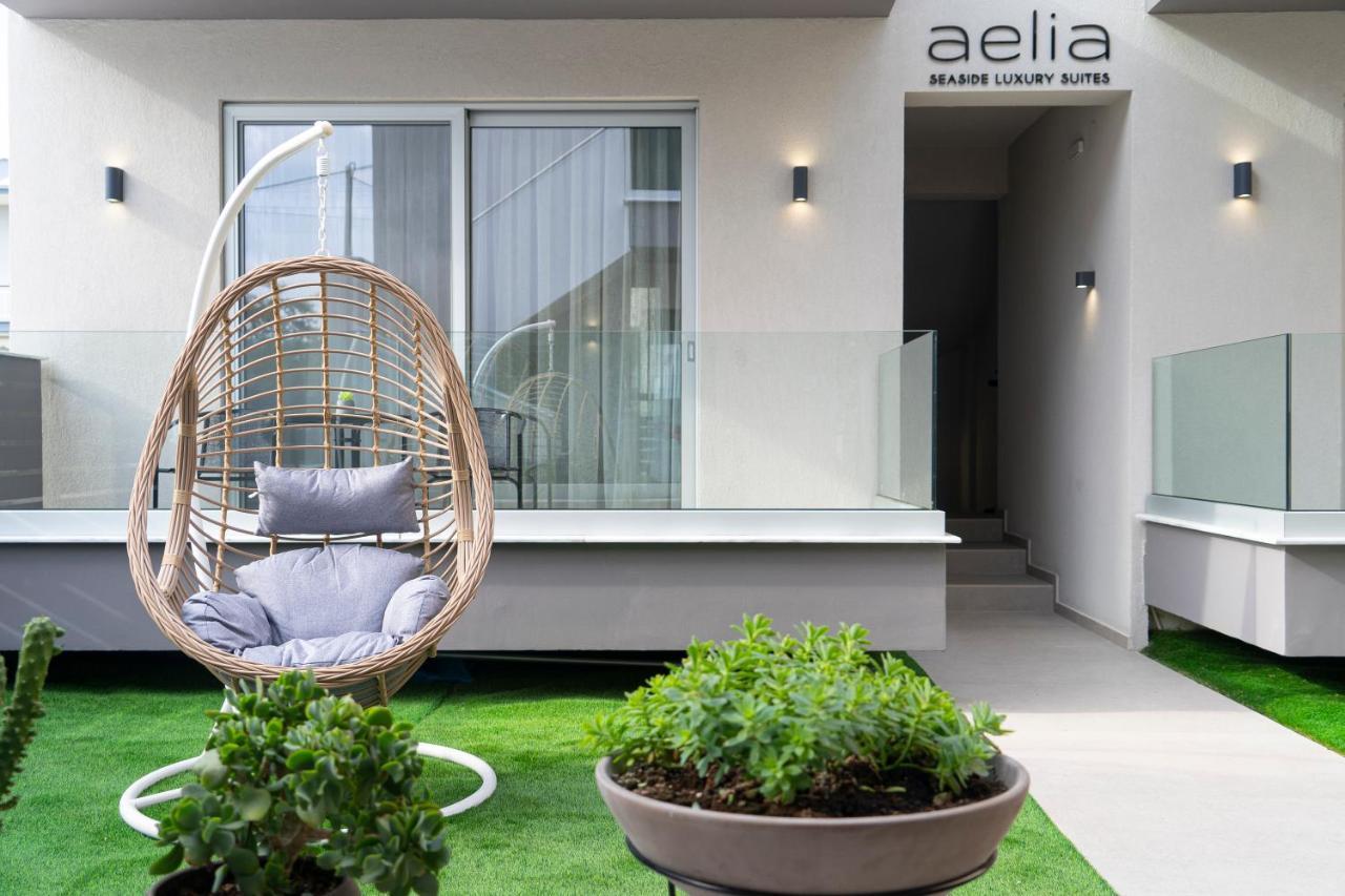 Aelia Seaside Luxury Suites Nea Karvali Exteriör bild